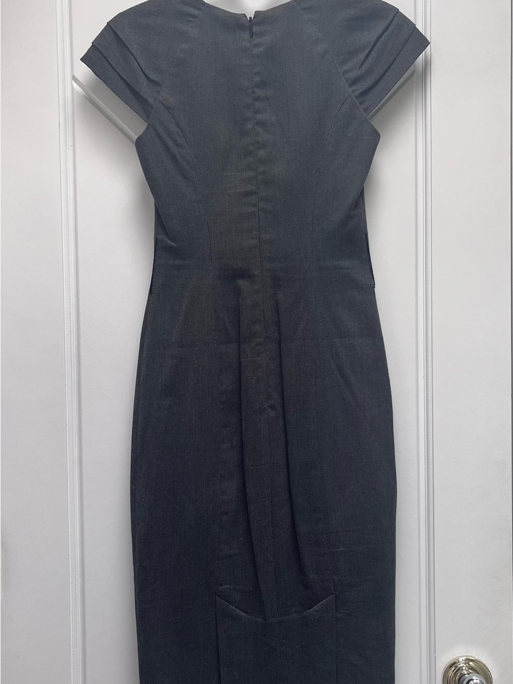 Classic G Cap-Sleeve Cocktail Dress - Picture 3 of 9